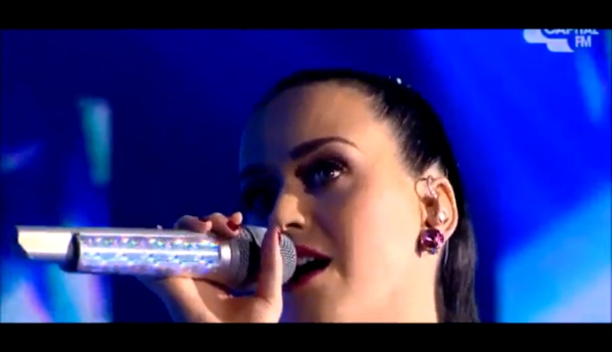 Katy Perry - I Kissed A Girl (Capital FM Live Jingle Bell Ball 2013)  HD 08 12 2013 