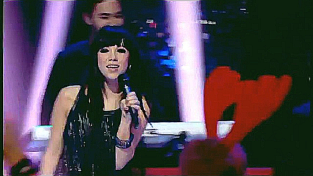 Carly Rae Jepsen - Call Me Maybe (Live at Top of the Pops) 